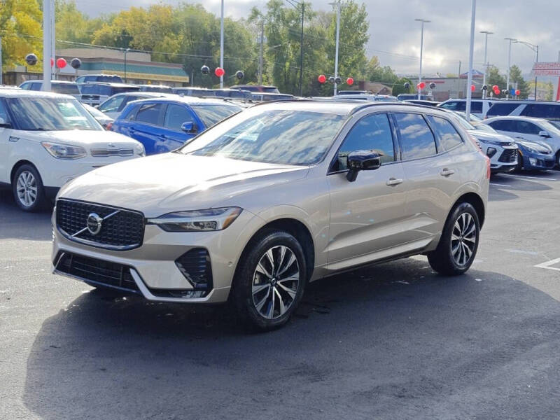 2025 Volvo XC60 B5 Plus Dark Theme