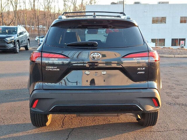 2024 Toyota Corolla Cross XLE