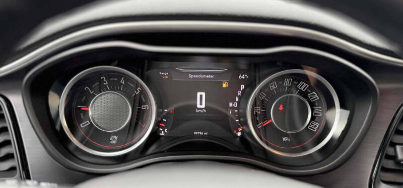 2015 Dodge Challenger SXT