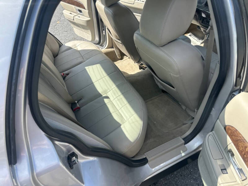 2011 Mercury Grand Marquis LS