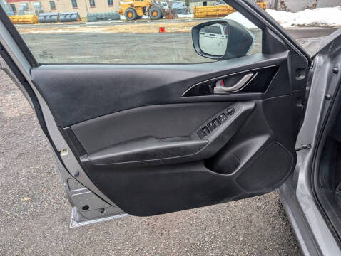 2015 Mazda MAZDA3 i Touring