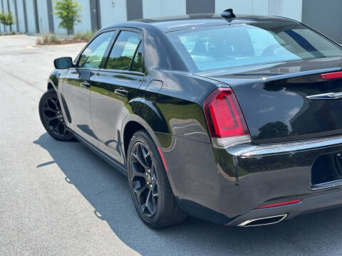 2019 Chrysler 300 S