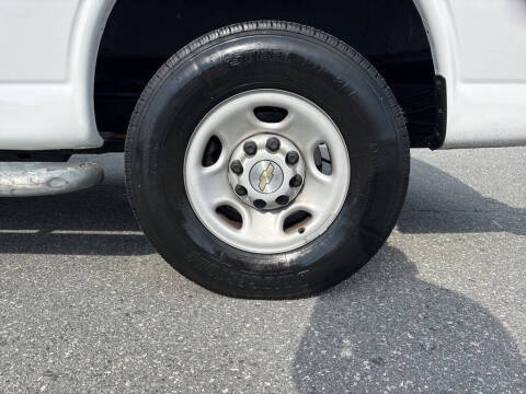 2023 Chevrolet Express 2500