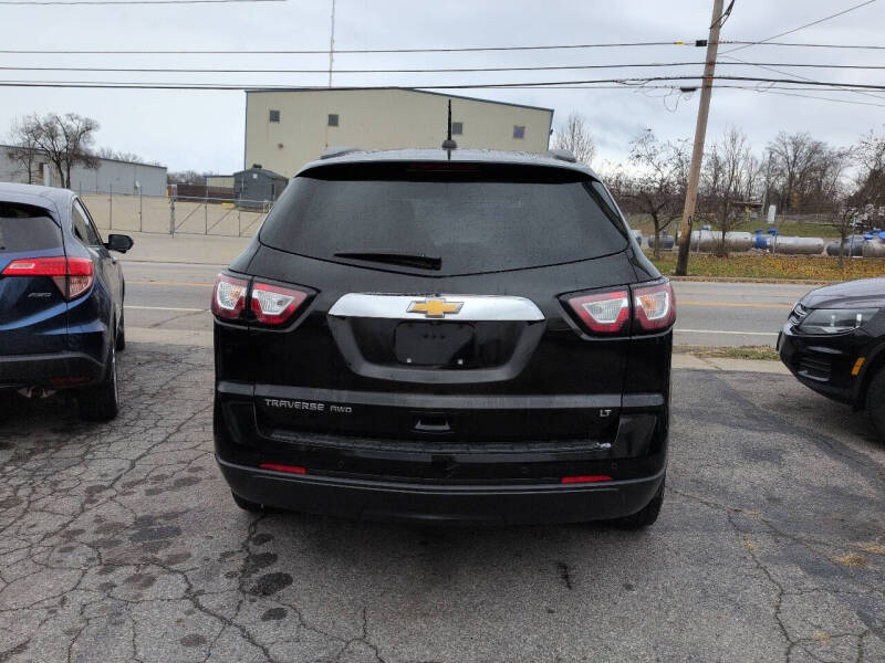 2017 Chevrolet Traverse LT