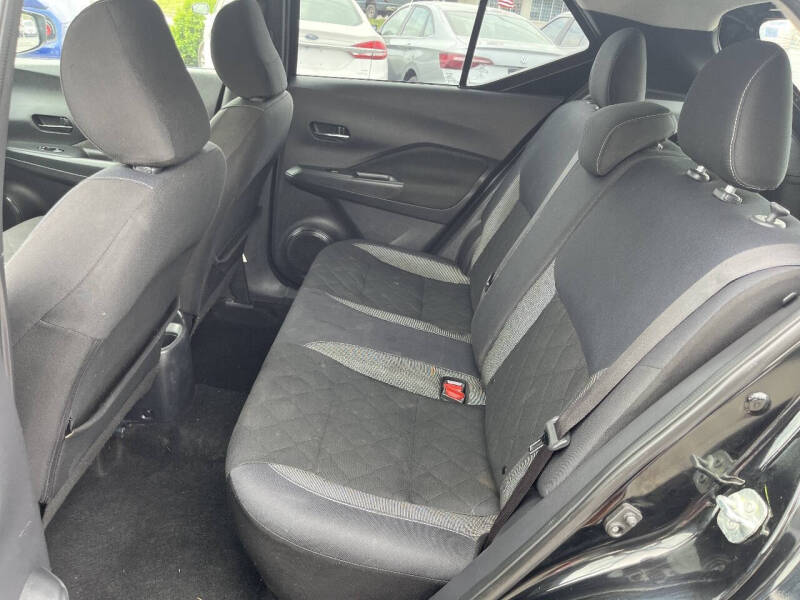 2019 Nissan Kicks S