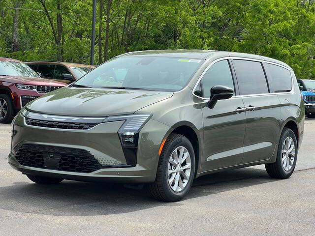 2027 Chrysler Pacifica Select