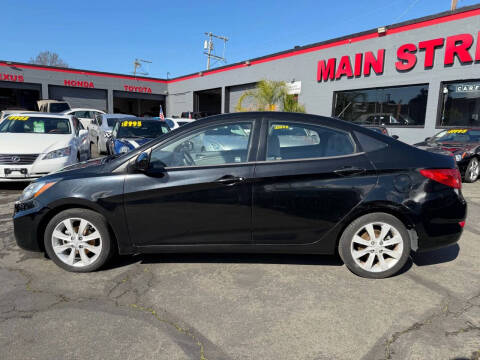 2012 Hyundai Accent GLS