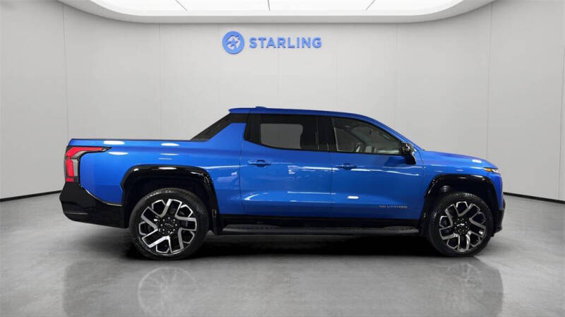 2025 Chevrolet Silverado EV RST