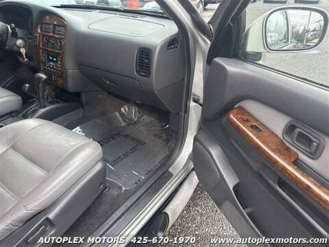 1999 Nissan Pathfinder LE