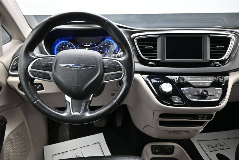 2020 Chrysler Pacifica Touring L