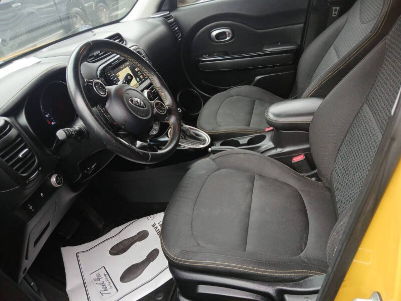 2016 Kia Soul +