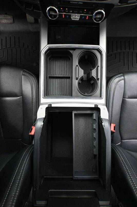 2022 Ford F-350 Super Duty Lariat