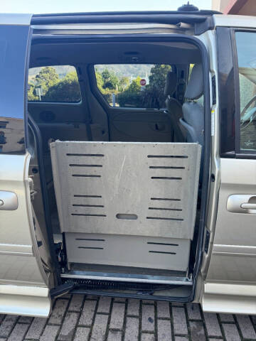 2005 Dodge Grand Caravan SXT