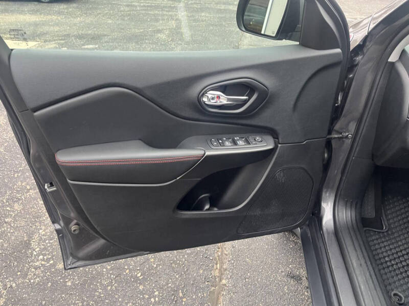 2021 Jeep Cherokee Trailhawk
