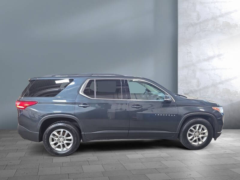 2021 Chevrolet Traverse LT Cloth