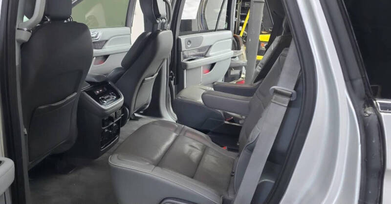 2019 Lincoln Navigator Select