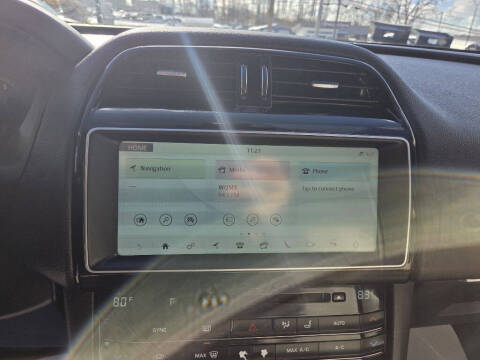 2017 Jaguar F-PACE 35t Prestige