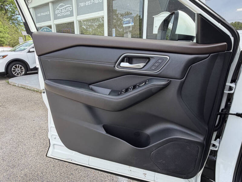 2023 Nissan Rogue Platinum