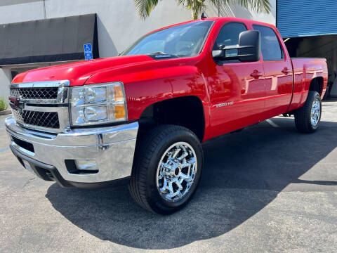 2011 Chevrolet Silverado 2500HD for sale at MANGIONE MOTORS ORANGE COUNTY in Costa Mesa CA