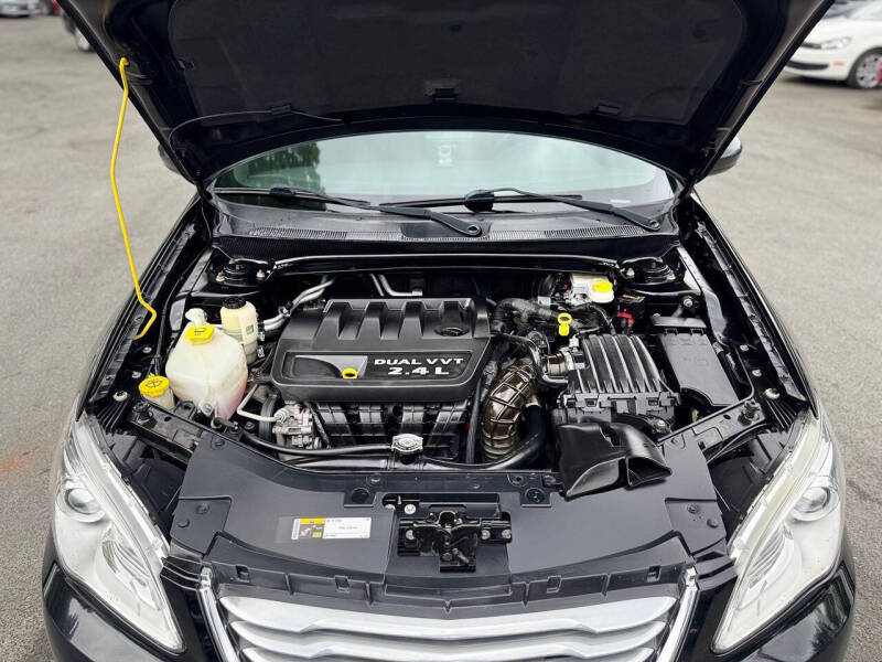 2014 Chrysler 200 LX