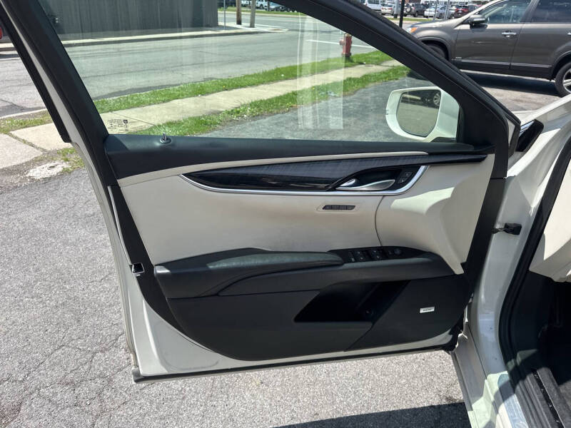 2013 Cadillac XTS Platinum Collection