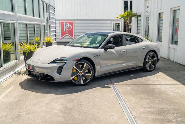2021 Porsche Taycan 2