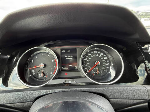 2018 Volkswagen Golf GTI S