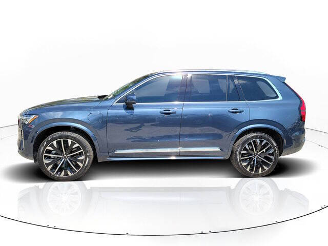 2026 Volvo XC90 T8 Core