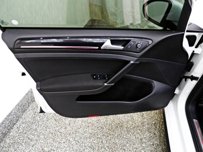 2016 Volkswagen Golf GTI S