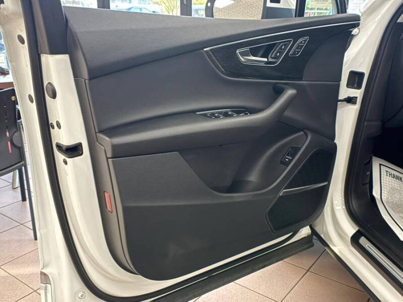 2022 Audi Q7 quattro Premium Plus 55 TFSI