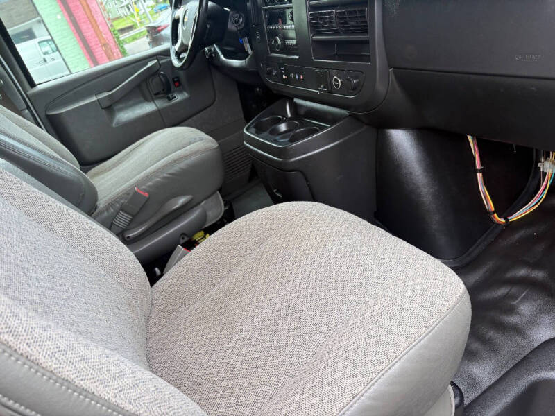 2019 Chevrolet Express 2500