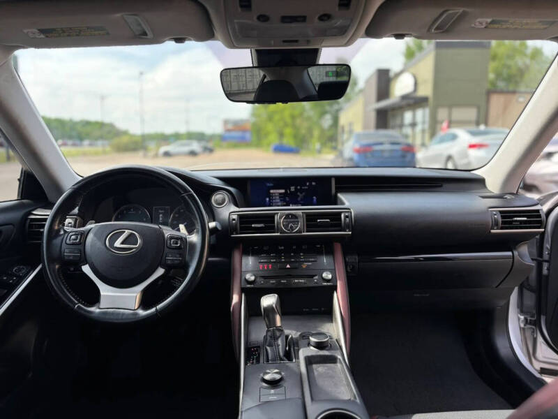 2017 Lexus IS 200t