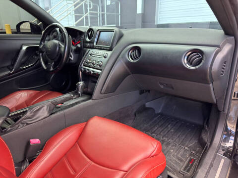 2013 Nissan GT-R Premium