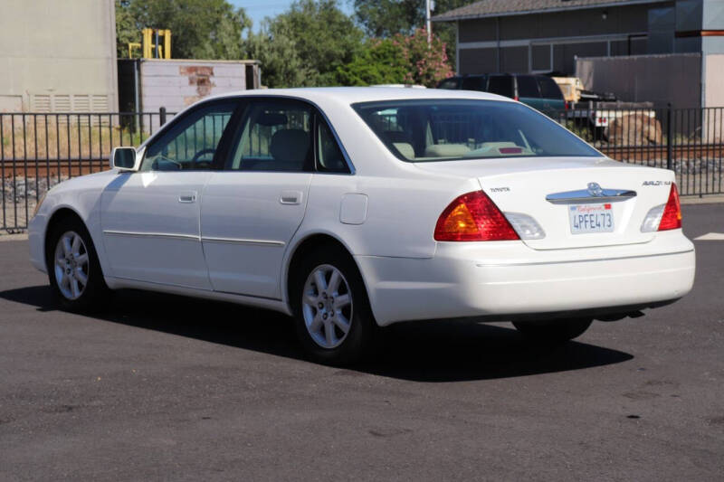 2001 Toyota Avalon XLS