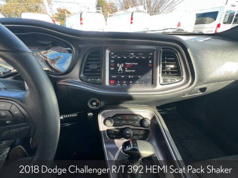 2018 Dodge Challenger 392 HEMI Scat Pack Shaker