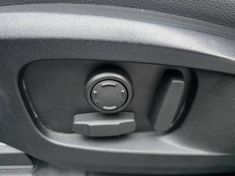 2023 Land Rover Defender 110 X-Dynamic SE