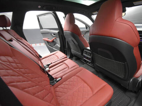 2024 Audi SQ7 4.0T quattro Premium Plus