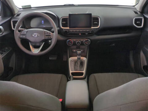 2023 Hyundai Venue SE