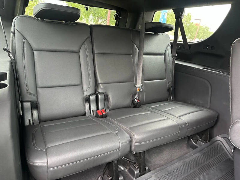 2022 Chevrolet Suburban Z71