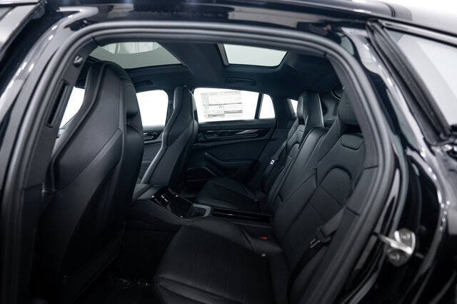 2026 Porsche Panamera 4