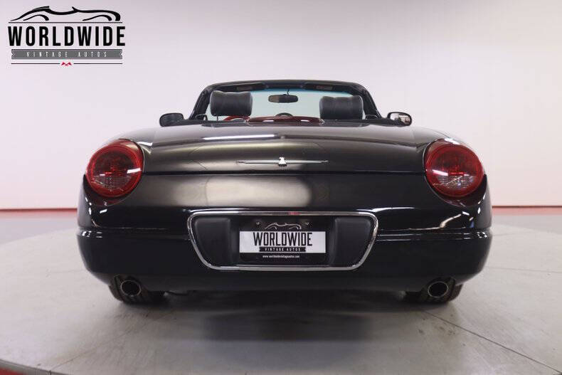 2002 Ford Thunderbird Deluxe