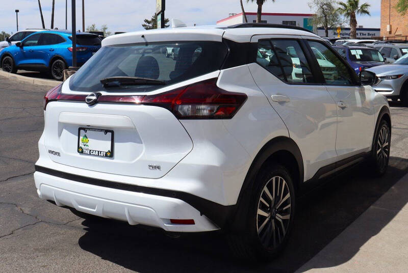 2023 Nissan Kicks SR