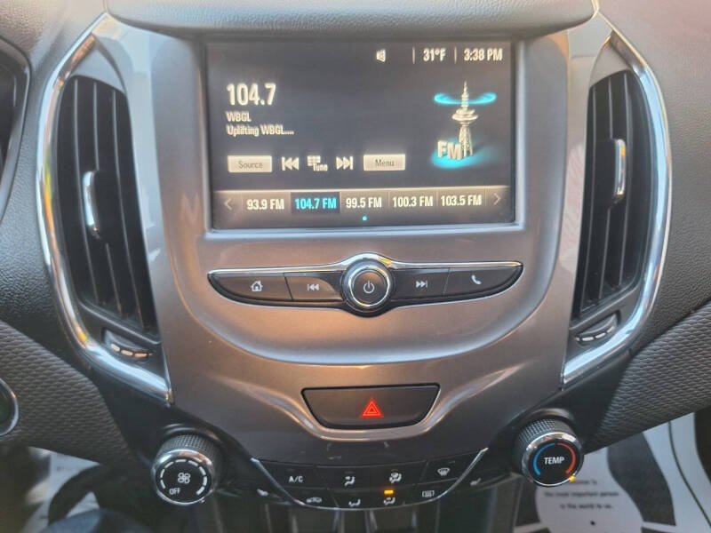 2017 Chevrolet Cruze LT Auto