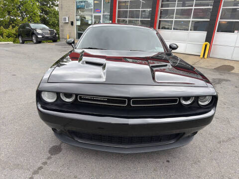 2017 Dodge Challenger SXT Plus