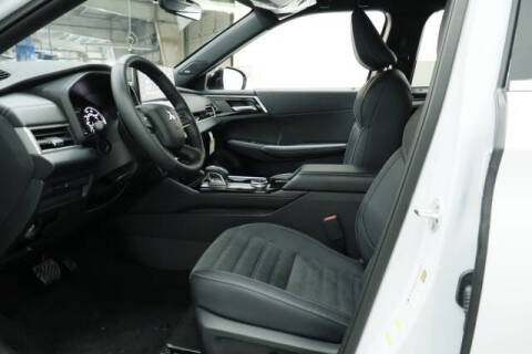 2026 Mitsubishi Outlander LE