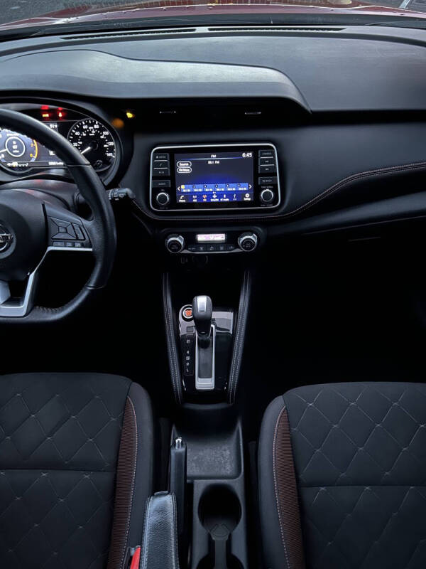 2019 Nissan Kicks SR