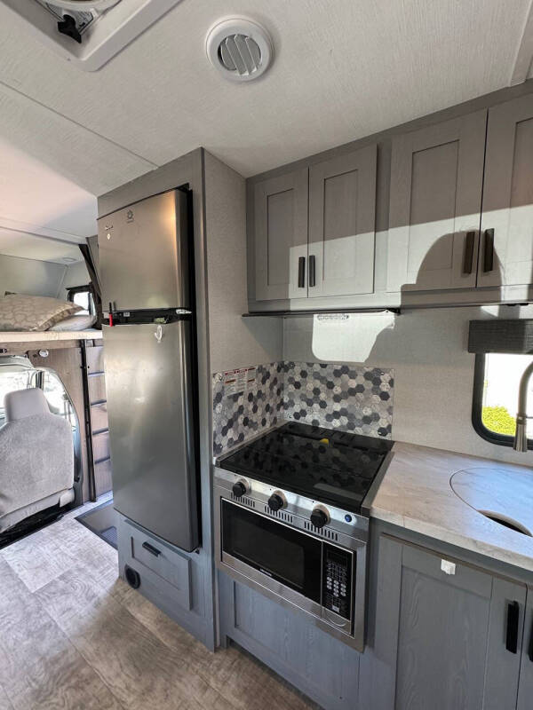 2022 Ford E-Series E-450 SD