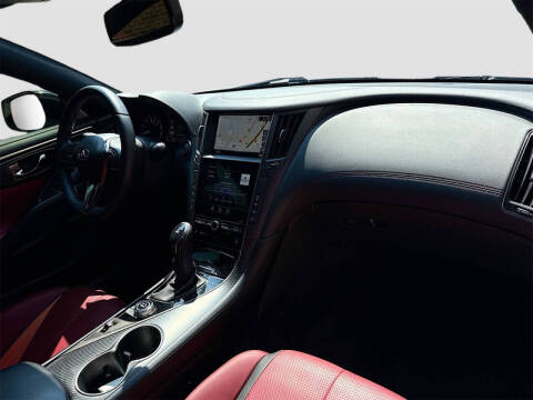 2022 Infiniti Q60 Red Sport 400