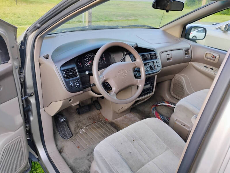 2000 Toyota Sienna CE