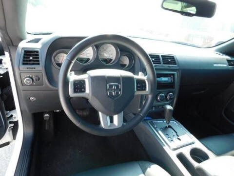 2014 Dodge Challenger R/T Plus